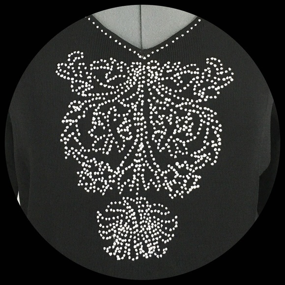 due’ per Due’ Classy Black Needlepoint Design Top Size M - Picture 3 of 5